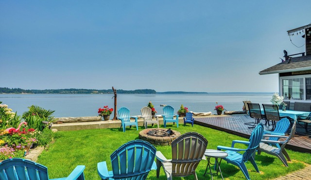 Relaxing Waterfront Escape ~ 11 Mi to Olympia