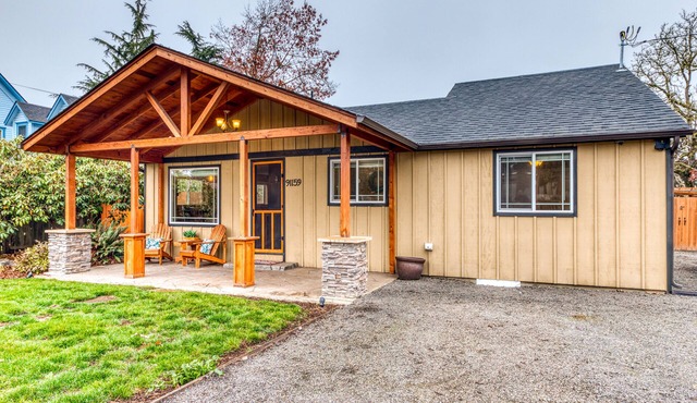 Remodeled, dog-friendly Willamette Valley home with large fenced yard
