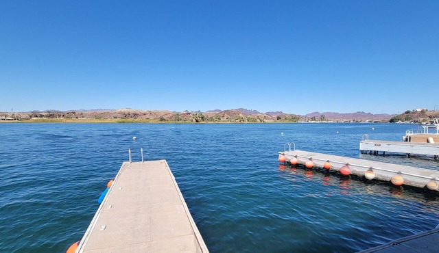 Riverfront Parker Home 4 or 3 bedrooms with dock and views!