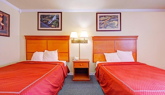Riverside Retreat w/Free Parking | Close to Bridge of the Gods - 4.4 miles away