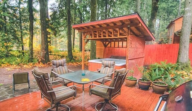 Salmonberry Retreat