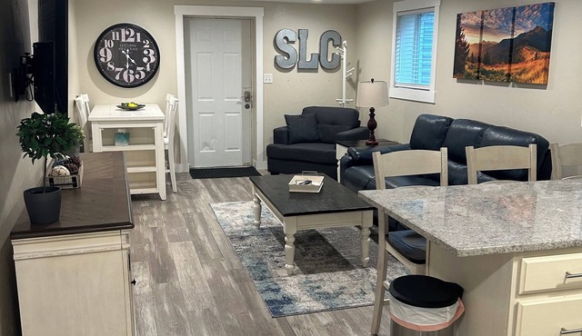 Salt Lake City Cottonwood Heights Apt. 3 bed 1 Bath Great Ski Spot Sleeps 6