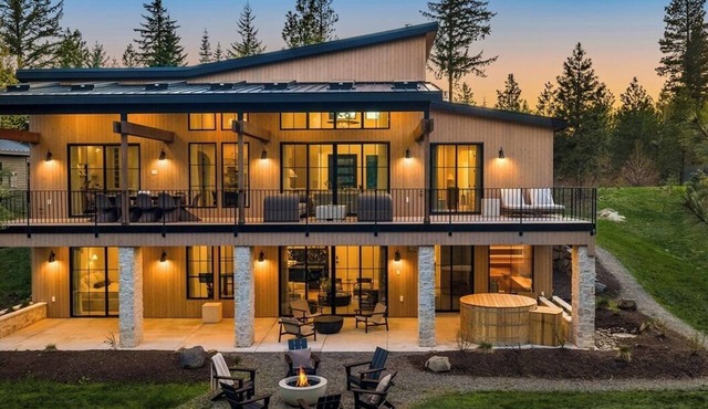 Sauna, Cold Plunge, Gym & Chef's Kitchen at Your Hotel-Caliber Retreat Home