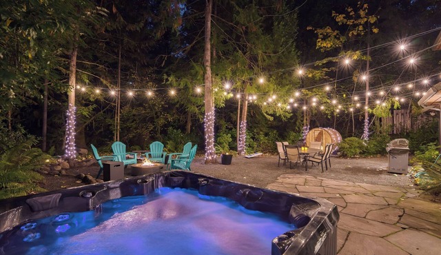 Sauna, HotTub, Firepit, Skiing, Steps to Sandy River