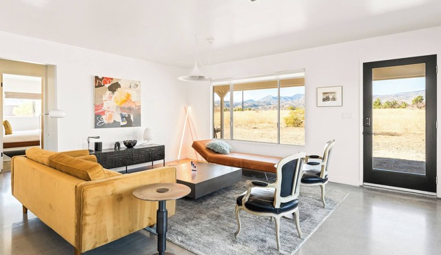 Sawtooth House - Hot tub - Views - Yoga Space
