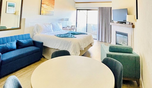 Seascape Ocean View Condo - Heated pool and Jacuzzi