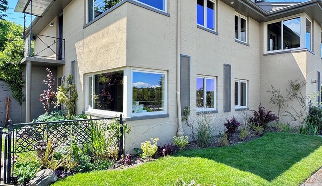 Seattle Suite w View Sleeps 6