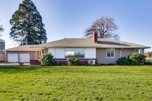 Secluded Albany Escape, Pet Friendly w/Fee