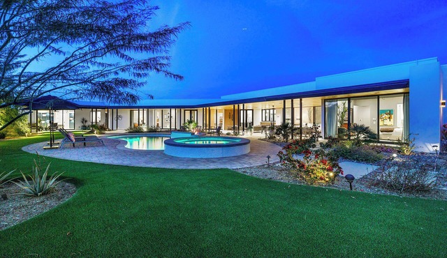 Sierra Vista - 7 BR Estate w/Pickleball!