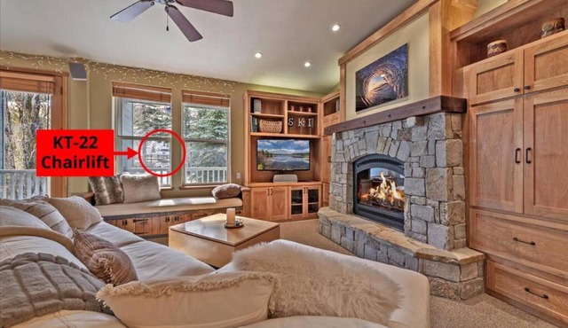 Ski In Ski Out VIP Palisades Condo 200ft to KT-22 Hot Tubs in Original Squaw Valley Lodge