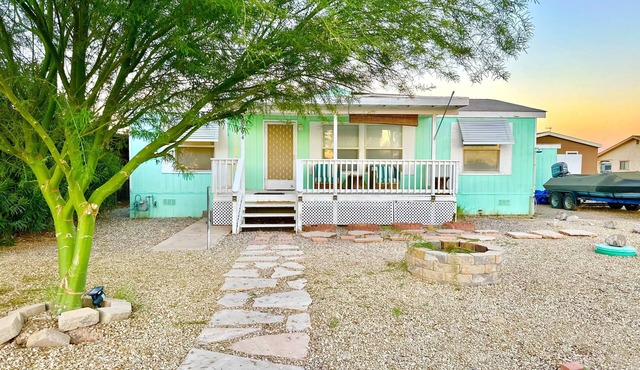 Snowbirds Welcome! Mohave Valley Home close to the Colorado River and Casinos!