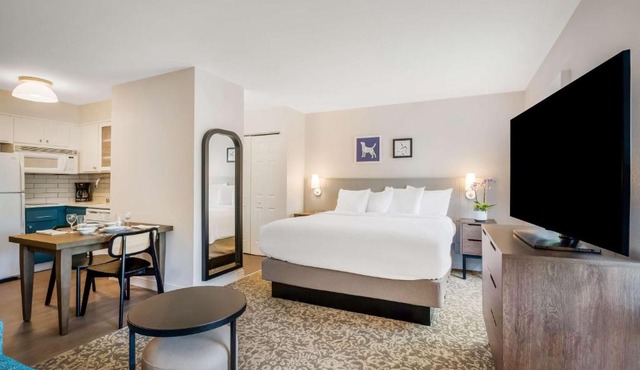 Sonesta ES Suites Portland Vancouver 41st Street