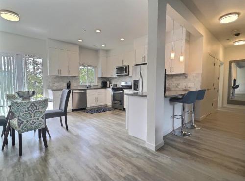 Sonoma Grove Suites