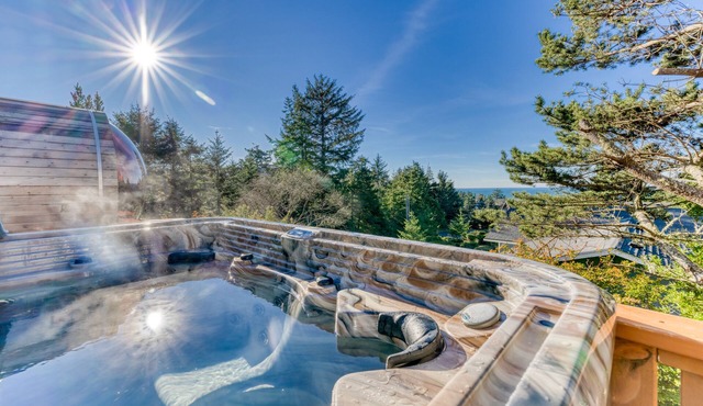 SPA Home! Hot Tub & Sauna, OCEAN View , AC+ EV Charger, Wheelchair Lift.