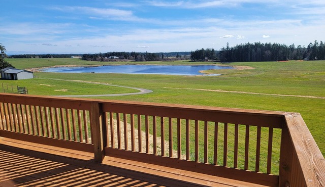 Spacious 2-bedroom farmhouse with spectacular views on beautiful Whidbey Island