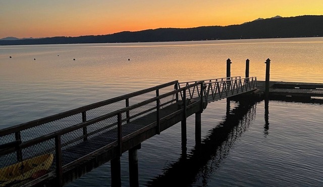 Spacious 2 bedroom home with 2 bedroom cabin on the water at Hood Canal.
