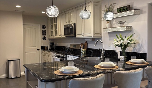 Spacious 4-bedroom house in gorgeous Chula Vista with AC