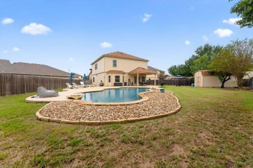 Spacious 5BR *River Float *Pool *Fire Pit *