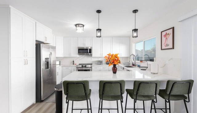Spacious and Newly Updated 5- Bedroom Getaway