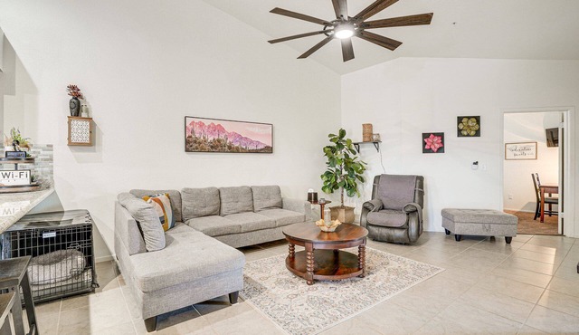 Spacious Clean Pet-friendly Family Townhome