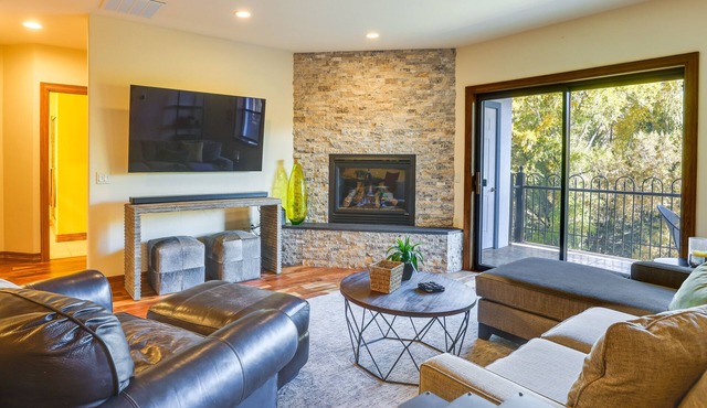 Spacious Edwards Mountain Escape on Riverwalk!