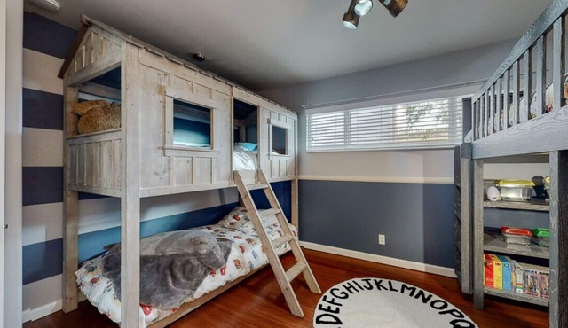 Spacious Family Home with Toys and Games for Kids!