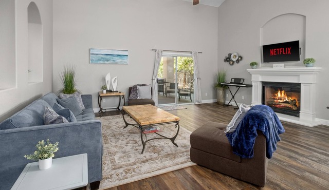 Spacious Home★King Bed★Sanitized⚡️WIFI✔Long Stays!