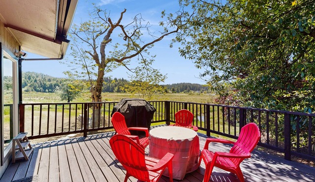 Spacious home near Bandon Dunes Resort, Sand Dunes, & Charleston- groups welcome