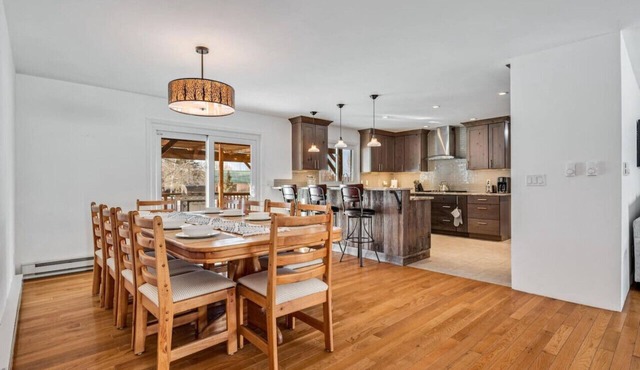 Spacious/Secluded 2 Acres Remodeled Walk To Willit