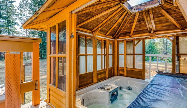 Spacious Two-Story Home withPrivate Hot Tub, Free WiFi, & Game Room - Dogs OK