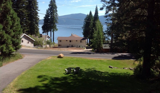 Starry Nights, wonderful LAKE view home in Country Club