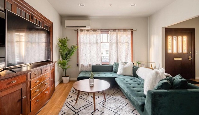 Stay Portland - Well-Preserved Quintessential 1922 Craftsman