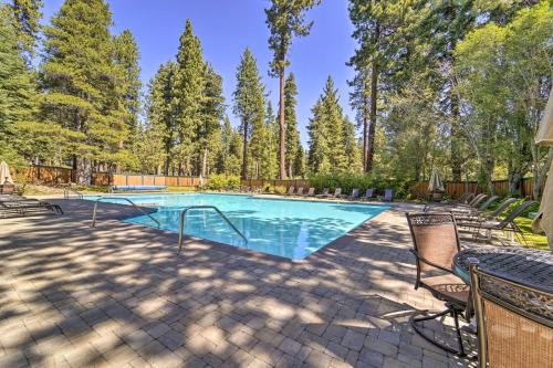 Steps to Lake: Scenic Carnelian Bay Retreat