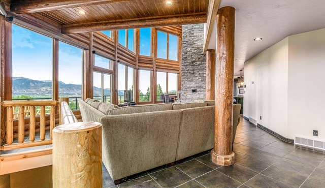 Stunning dog-friendly home on 40 acres with fireplace - near Zion National Park