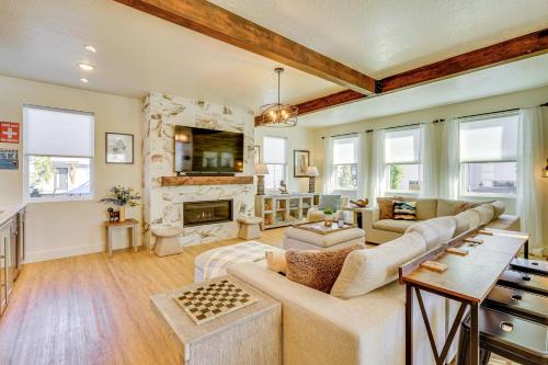 Stunning Home w/Hot Tub Near Park City Skiing!