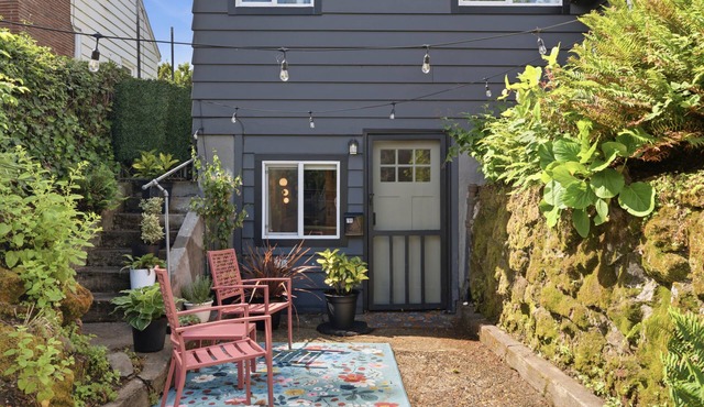 Stylish and spacious! New 2-bedroom apartment in beautiful NE Portland!