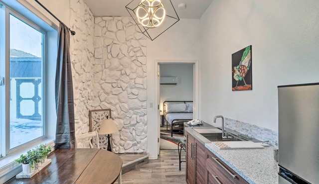 Stylish Klamath Falls Unit < 1/2 Mi to OIT!