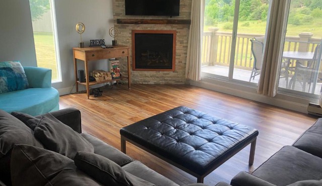 Sugar Buzz (B8) in Cedar
