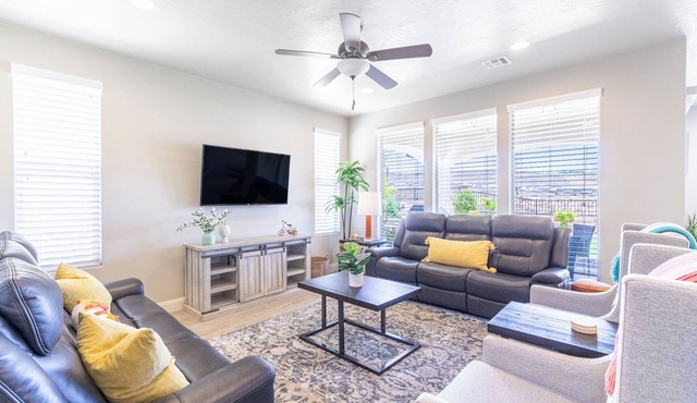 Sun Haven! Pet Friendly!