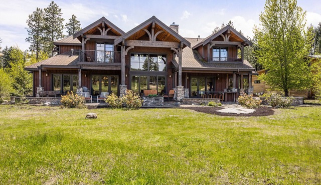 SUNCADIA'S SEVEN BEDROOM HOME!6,300sf - 7 BR, Priv. Pool - Hot Tub - Golf