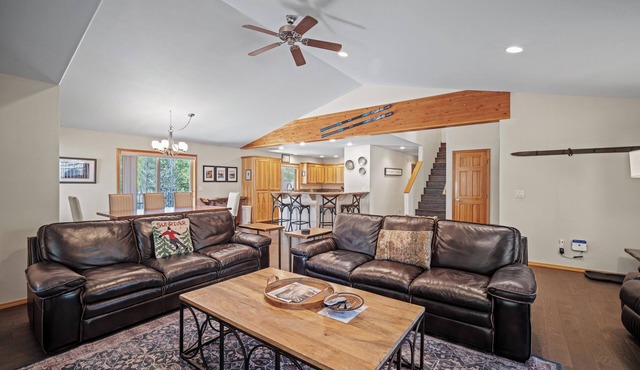 Sunriver Escape with Access to Exclusive Golf