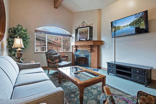 Swiss-Inspired 2B2B Villa in Downtown Midway - 7476