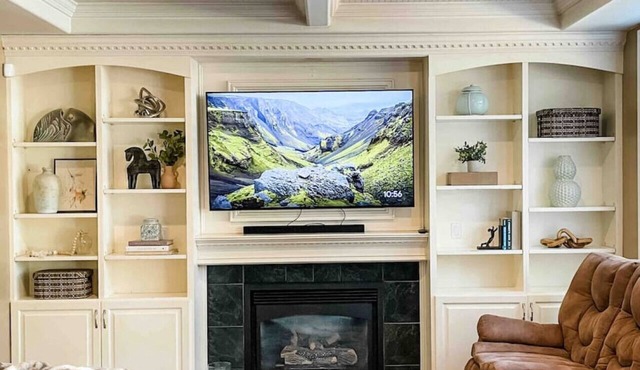 Tacoma Retreat- Fireplace & AC!