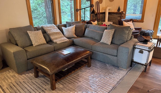 Tahoe Park Cabin: Hot Tub, Fireplace + Private Beach