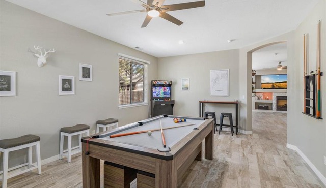 Take Me To The Mountains Game Room Fire Pit Fenced Yard Dog Friendly