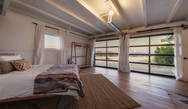 That Desert House - Hot Tub, Privacy & Desert Views! 3 Bedroom Home by RedAwning
