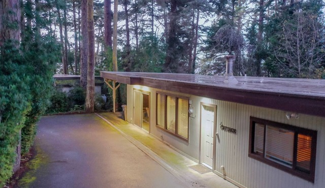 The Guest House & Cottage at Seagate- Coos Bay, OR