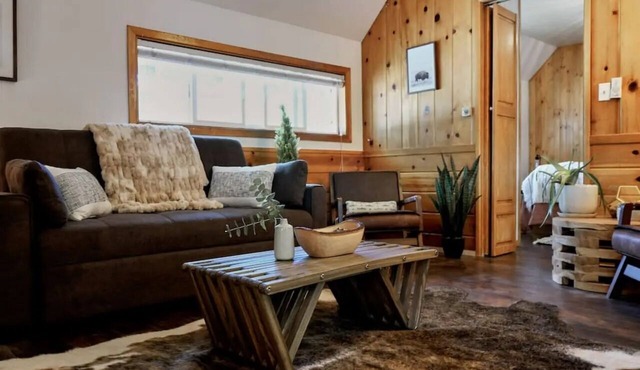 The Loop 2 Bedroom Suite at Lake Front Cabins