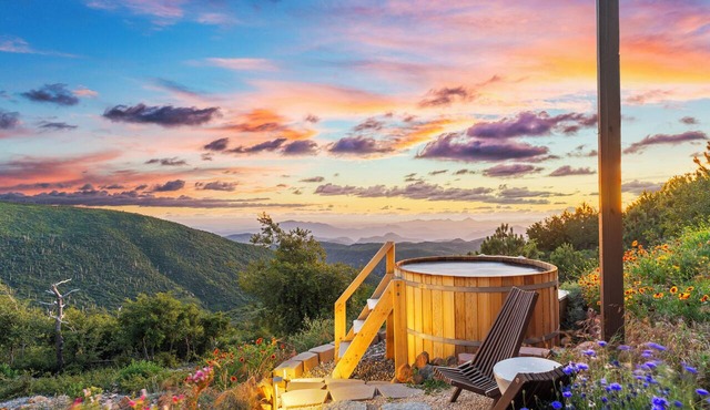 The only mountaintop pickleball ranch in Southern California. 1 hour from San Diego.