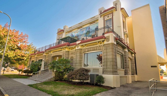 The Peak at Centralia Square | Historic Suite 305